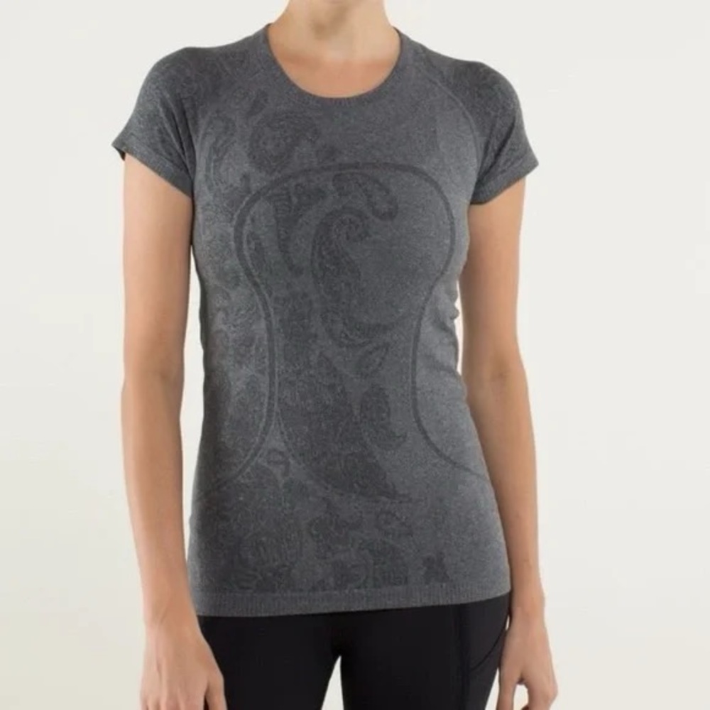 Lululemon Swiftly Run Tshirt Heathered Black 8 - image 1